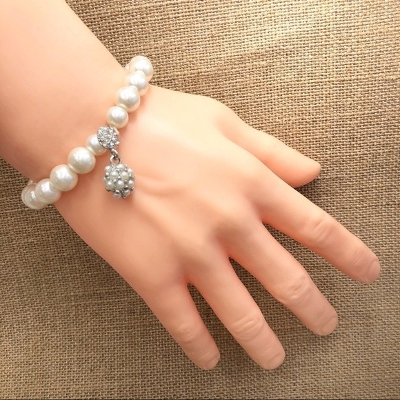 🍀 Simple Pearl Bead Stretch Bracelet - Picture 2 of 2